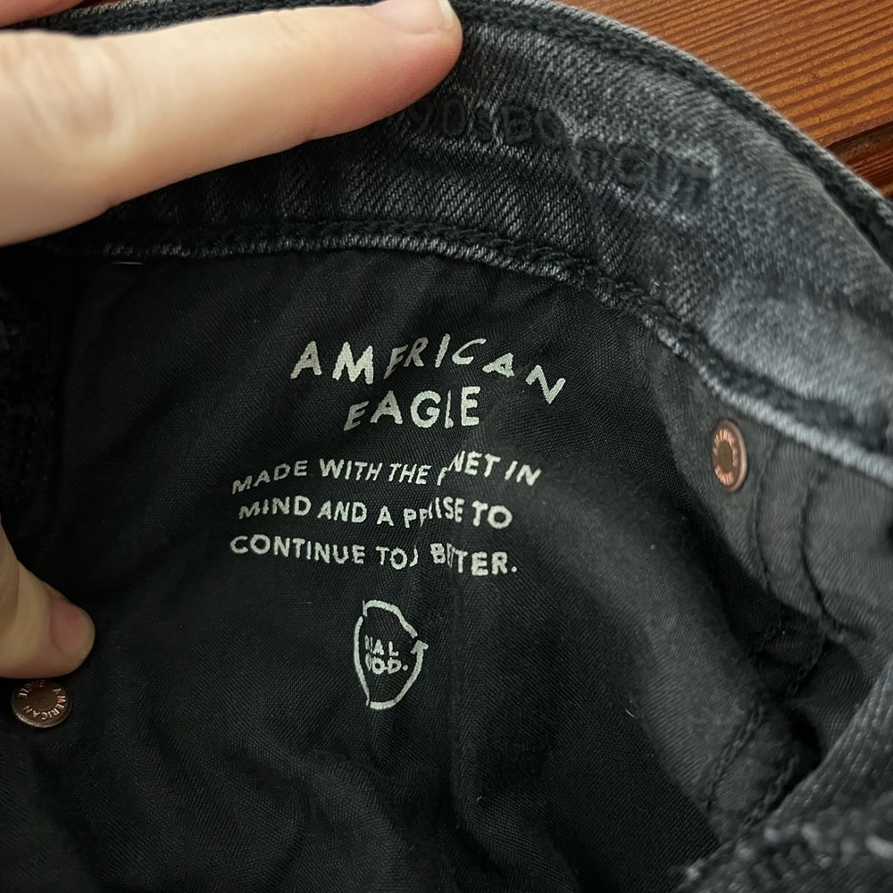American Eagle ’90s Bootcut Jeans Black Distressed Knees Size 10 Long Real Good - Picture 8 of 12